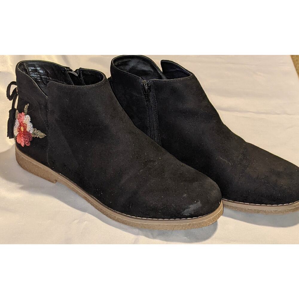 Comfortview The Sienna Women's Vegan Black Suede Embroidered Booties Size 10 W